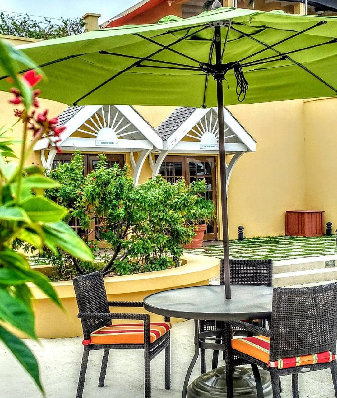 Ocean Terrace Inn Hotel 바스테르 외부 사진
