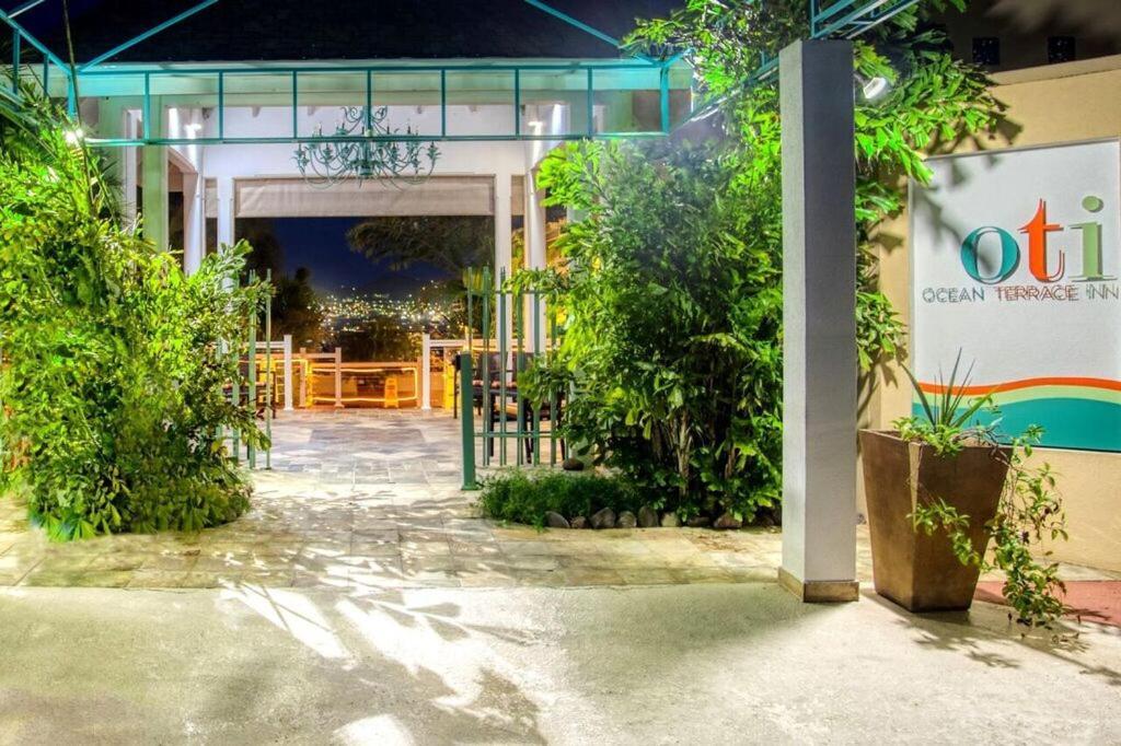 Ocean Terrace Inn Hotel 바스테르 외부 사진